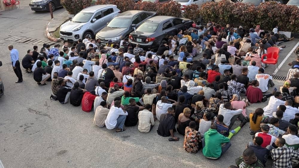 EFCC nabs 792 suspected crypto fraudsters in Lagos